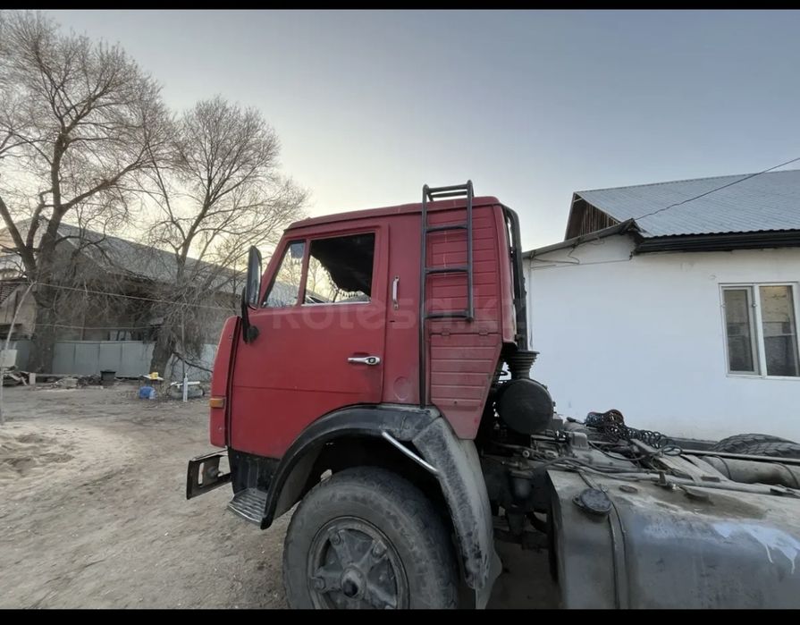 Продам камаз тягач