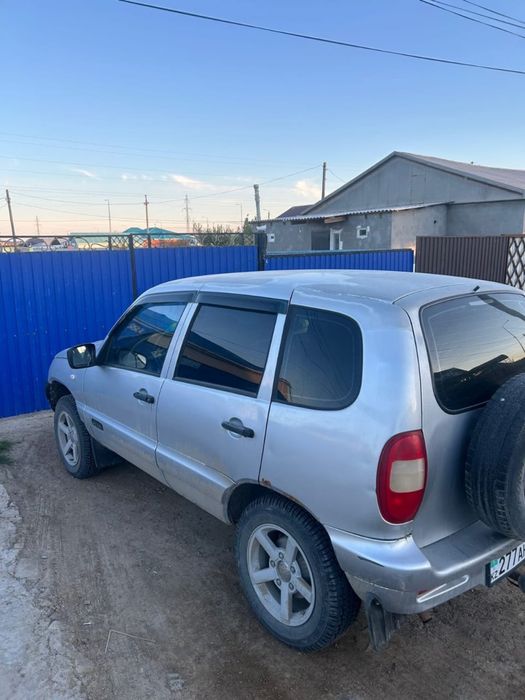 Автокөлік нива шевролет