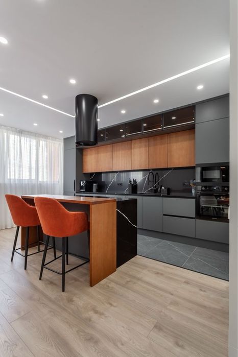 Кухонная встроенная мебель любой сложности