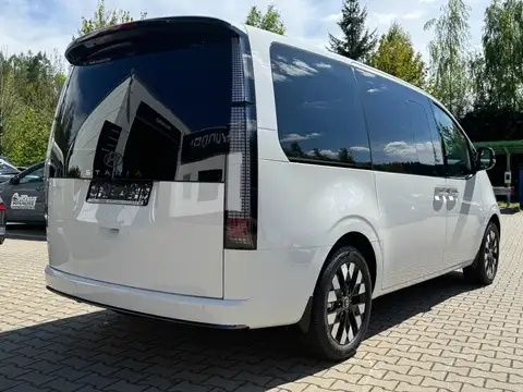 Turisticheskiy poezdka po vsemu Uzb, Miniven Hyundai H-1 Grand Starex