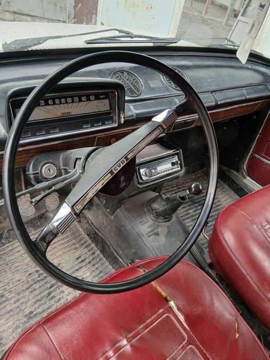 Vaz 21 011 sotiladi