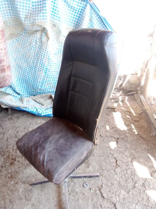 Кресла мягкие вращающиеся для офисо