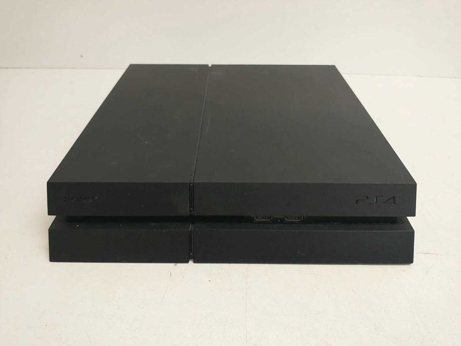 Приставка Playstation 4 PS4