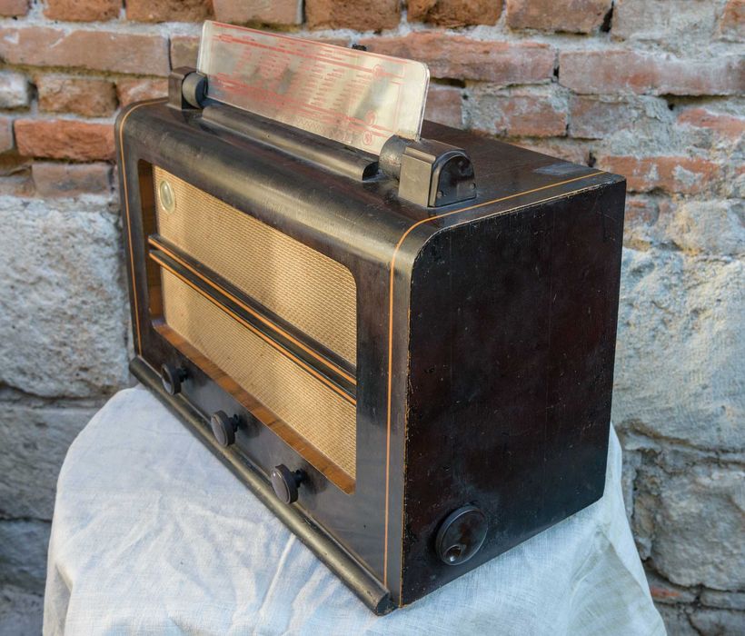 Philips 845U Лампов радиоприемник