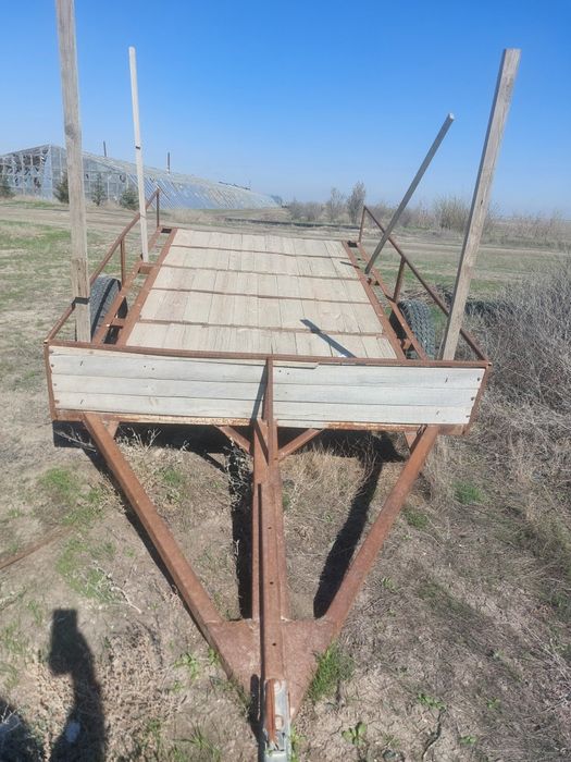 Продам прицеп на рисорах колеса от уаза