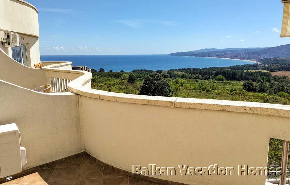 Двустаен апартамент с гледка море в Бяла