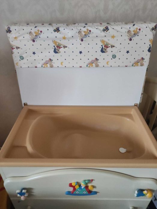 Бебешко обзавеждане. Легло, гардероб, шкаф и скрин