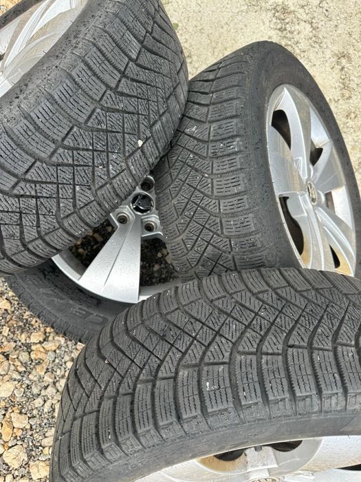 Jante Roti iarna Skoda Superb 3 215/55R17 FACTURA