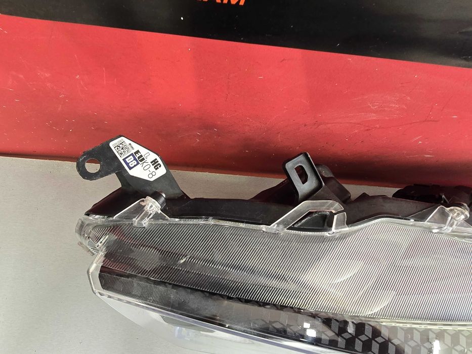 Оригинален фар Тойота Ярис  Toyota Yaris Full Led