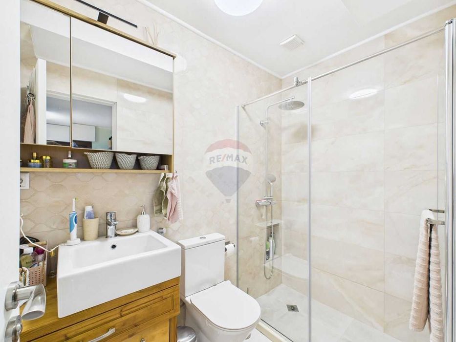 Продава се Къща в Варна, Виница - 260 кв.м за 1332 €/кв.м - Снимка #18