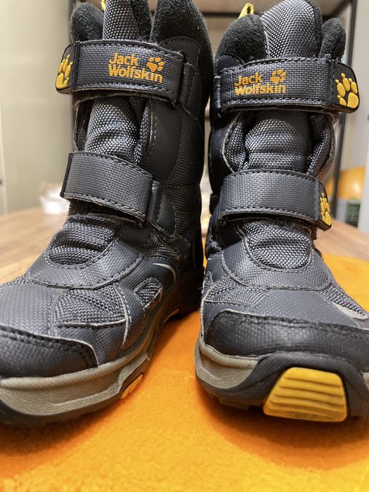 Продам сапожки для мальчика