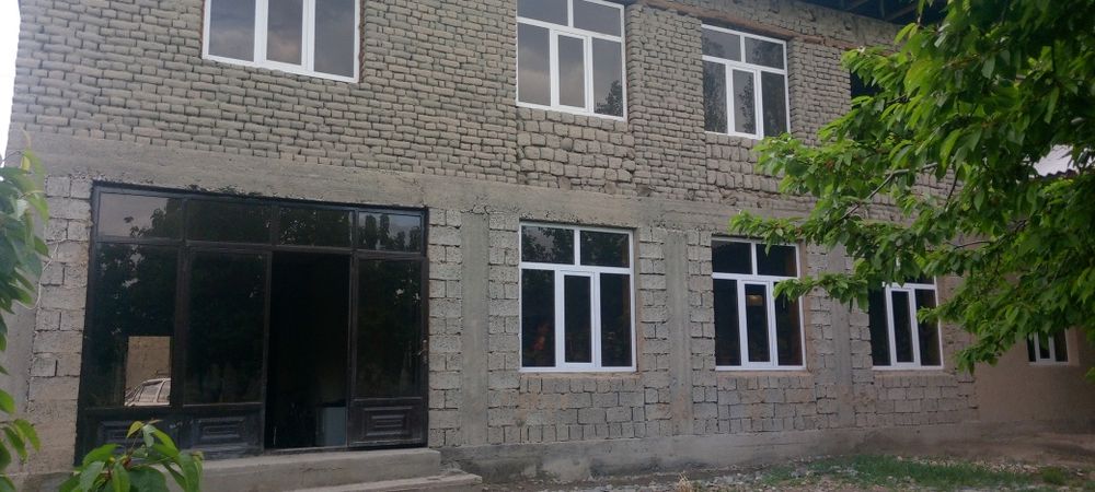 20 сотохли 2 каватли ховли сотилади