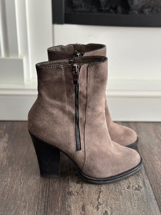 Botine piele intoarsa