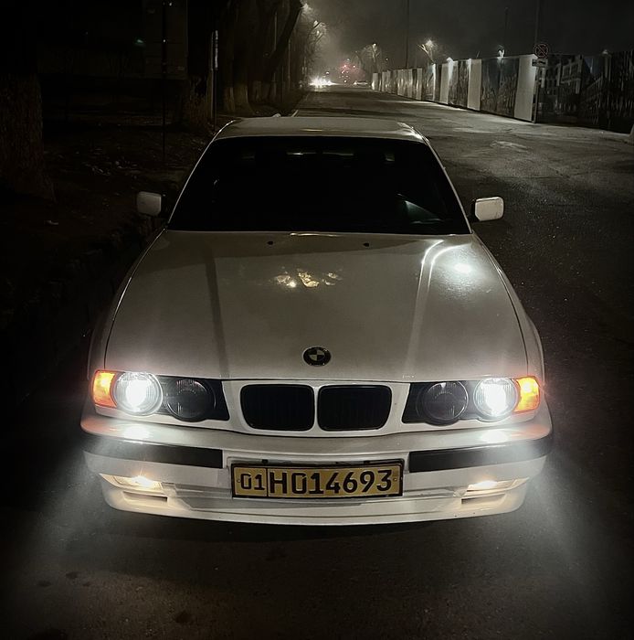 BMW 525i E34 (M50B25)