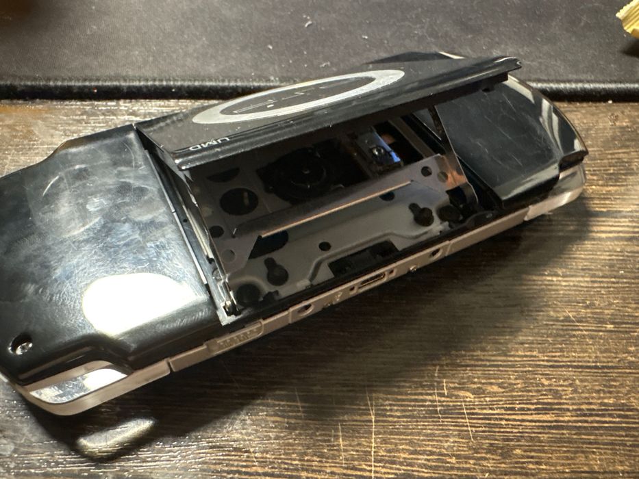 PSP 2000 портативная консоль