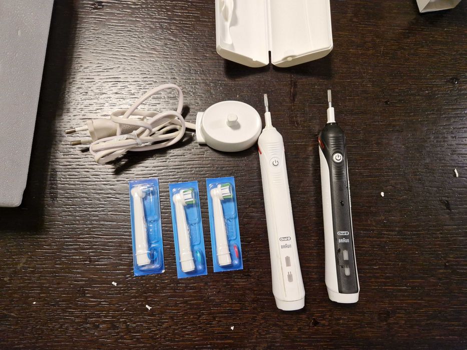 Комплект от 2 четки за зъби Oral B