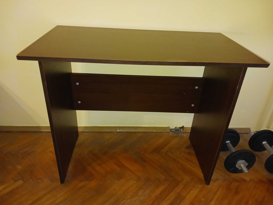 Бюро цвят венге,