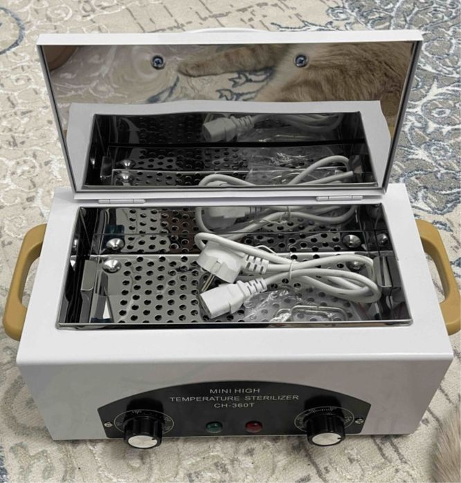 Маникюрный набор продается