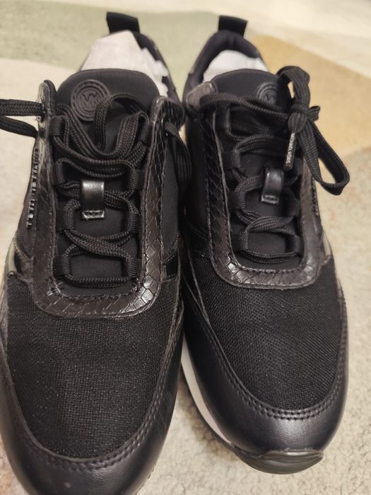 Дамски маратонки