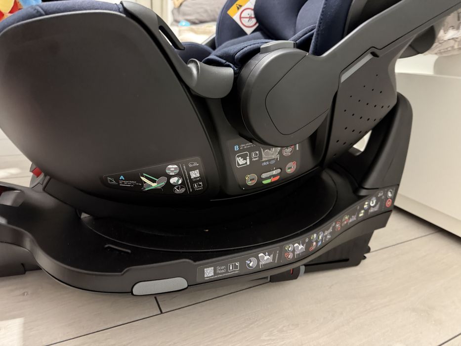 Vând Britax Römer Baby Safe PRO STYLE + Bază Vario | CADOU conectori Joolz