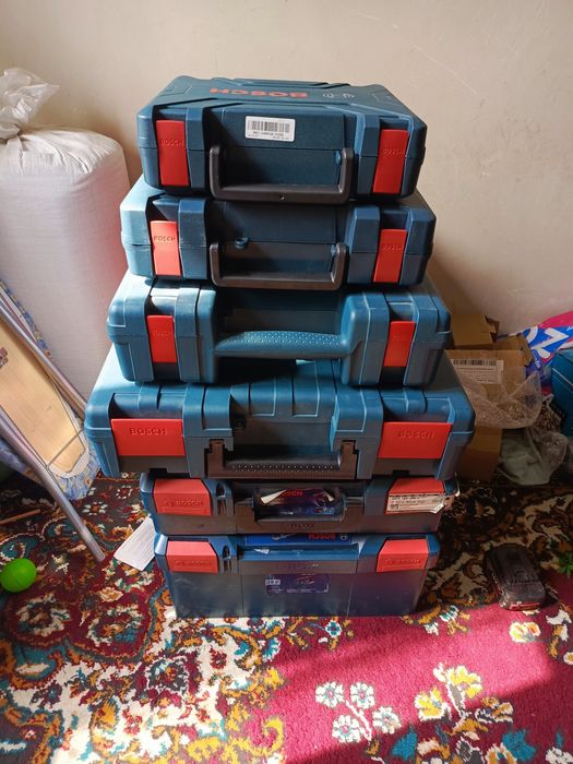 Шруповерт и перфоратор Bosch