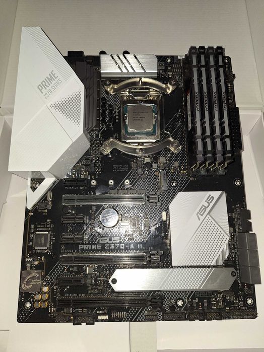 Placa de baza + Procesor + Memorie Ram + Sursa