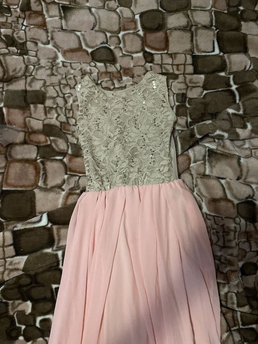 vand ROCHIE roz pt ocazii speciale