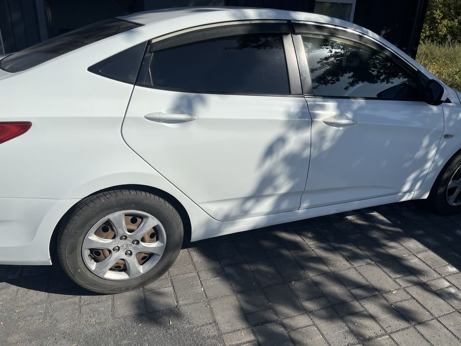 Продум машину hyundai accent