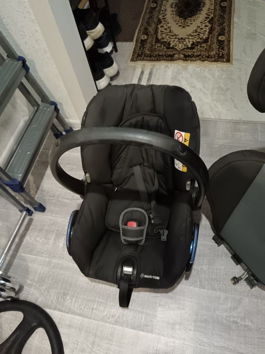 Отдам детское кресло.