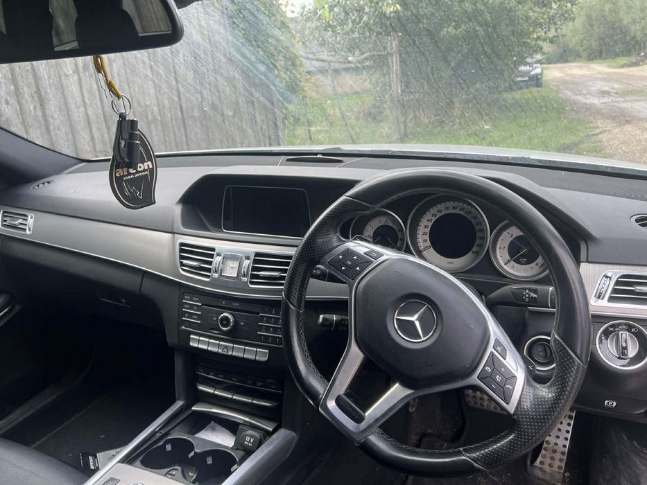 Mercedes e class motor 3