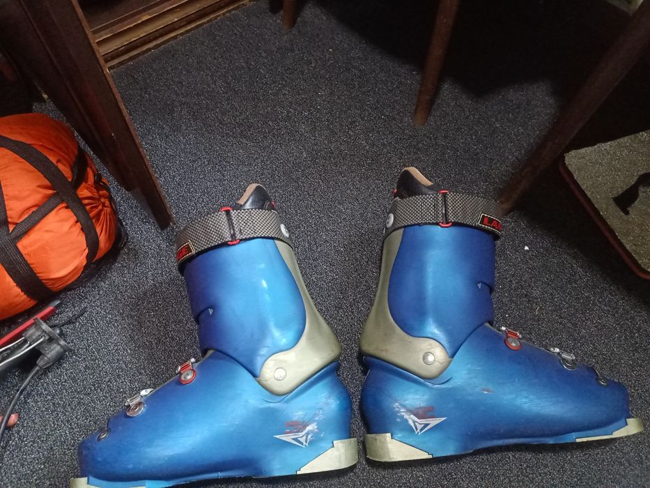 Лыжные ботинки Lange comp 120mf.Размер 9-317 мм.