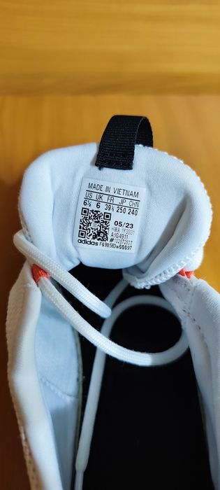 Оригинални маратонки Адидас