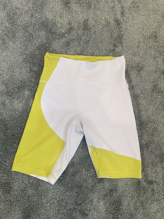 Дамски дънки  и къси панталонки