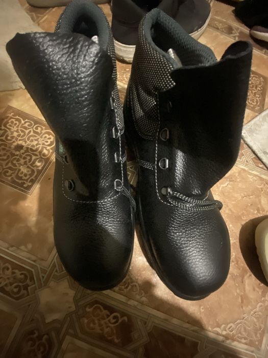 Заводские ботинки летние