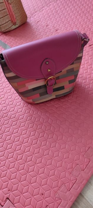 Чанти различни цветове