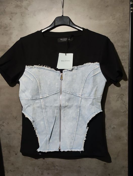 Дамска тениска...