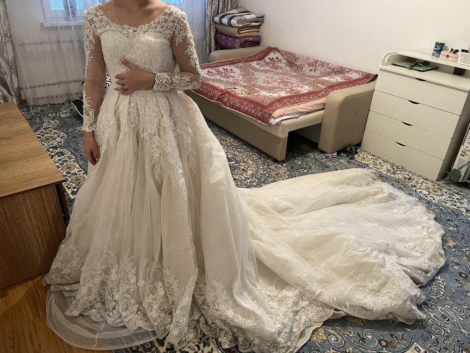 Свадебное платье