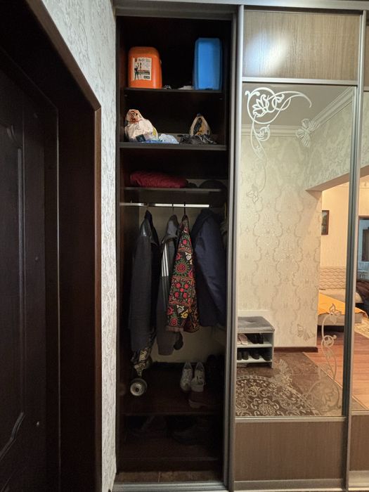 Продается шкаф-купе