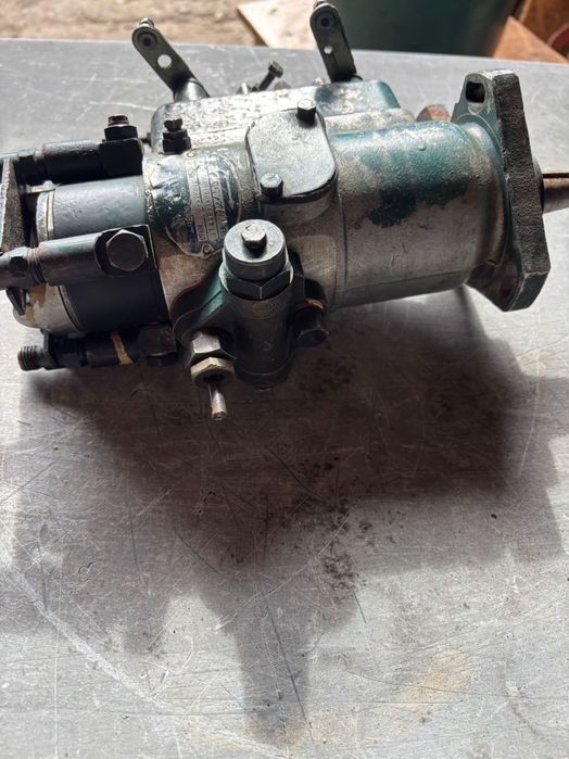 Pompă de injecție de la Aro!