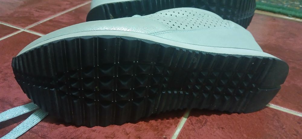 Крассовка  женская сатылады Бренд Sasha  Fabiani