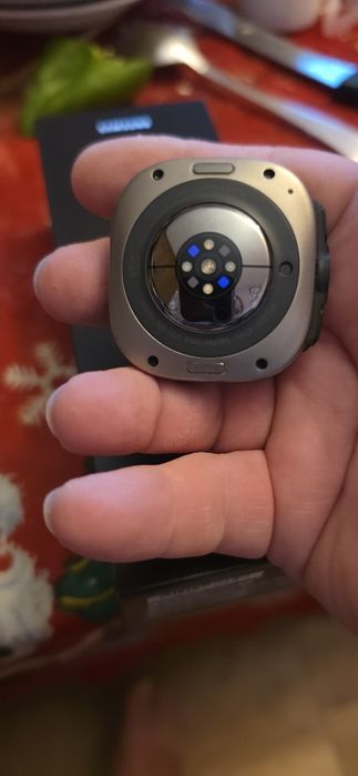 Продавам galaxy watch ultra като нов