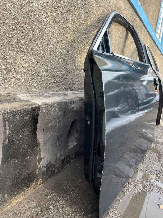 Передняя левая дверь на BMW e60 американец