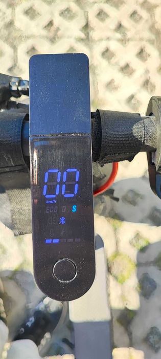 Електрическа тротинетка 350W  + подарък каска