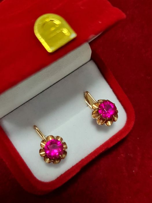 Золотые серьги 583 пробы с рубинами