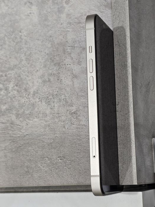 Айфон 13 белый 128 г