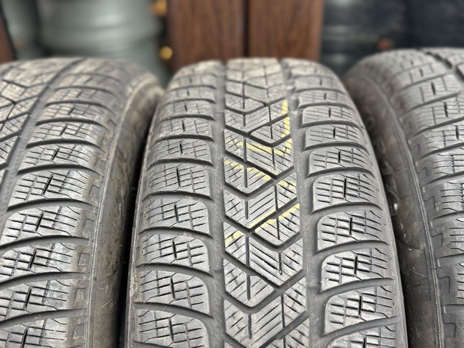 4 Anvelope iarnă Pirelli Scorpion Sottozero Serie 3 215/60 R17 100V