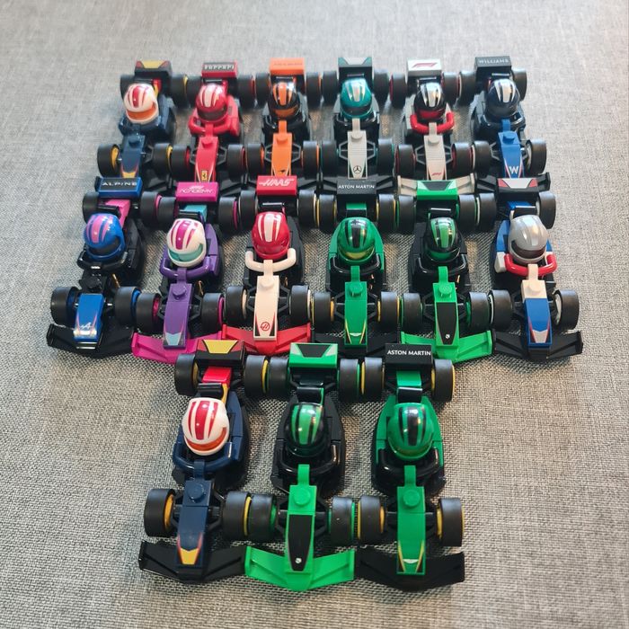Lego Formula 1 Minifigures пълна колекция