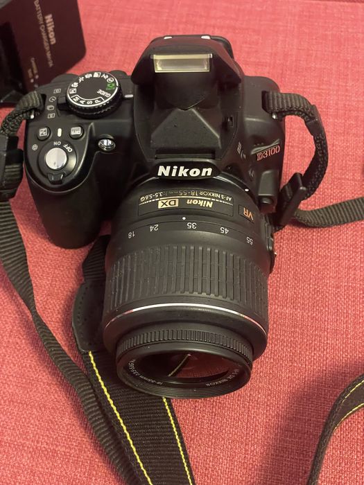 Aparat de Fotografiat Nikon D3100