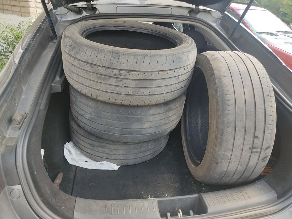 Продам шины размер