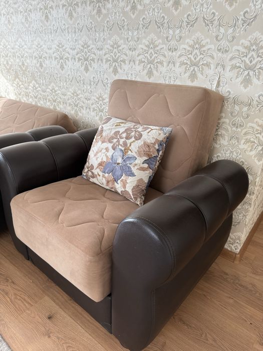 Продается Диван+2кресла